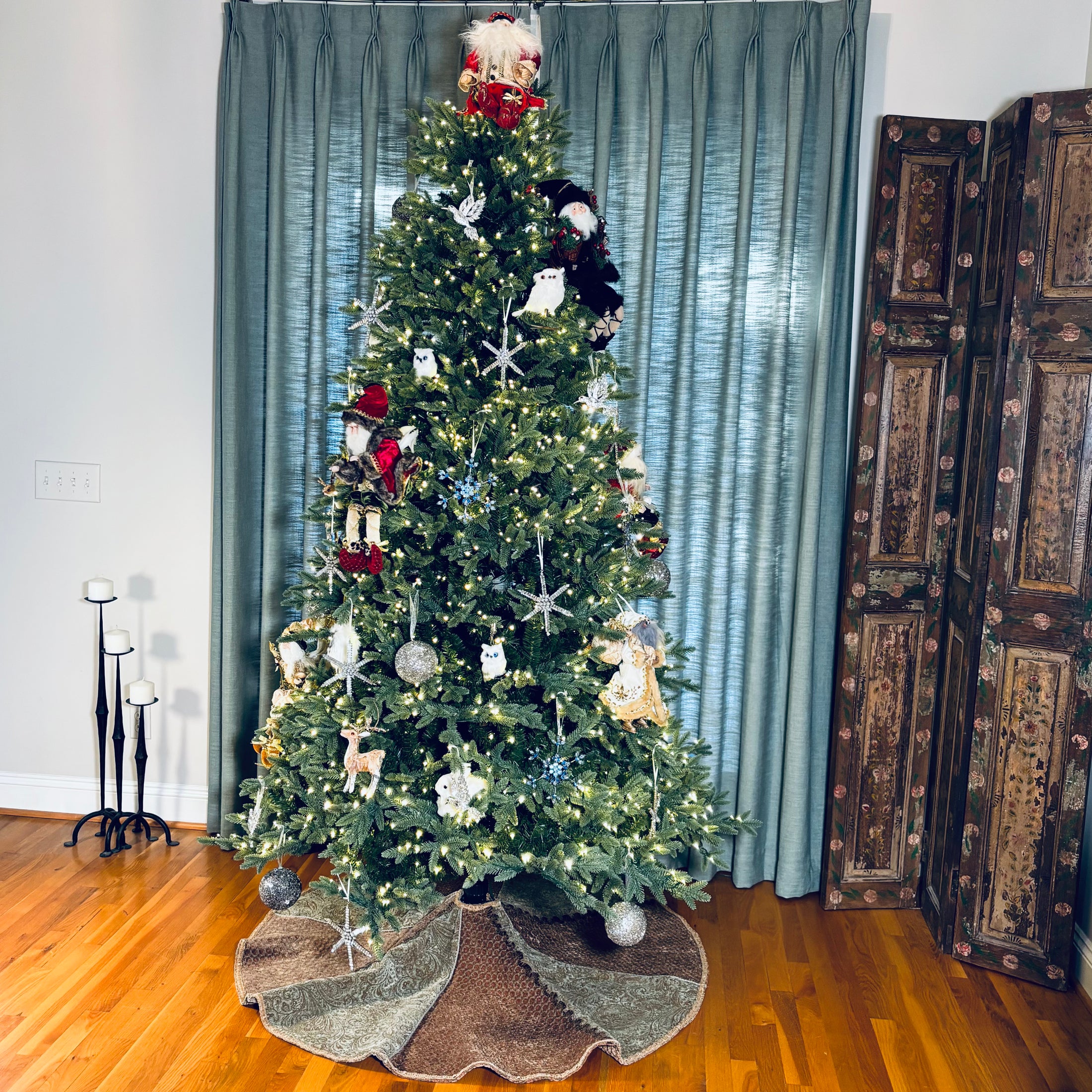 Vintage Christmas Tree Skirt