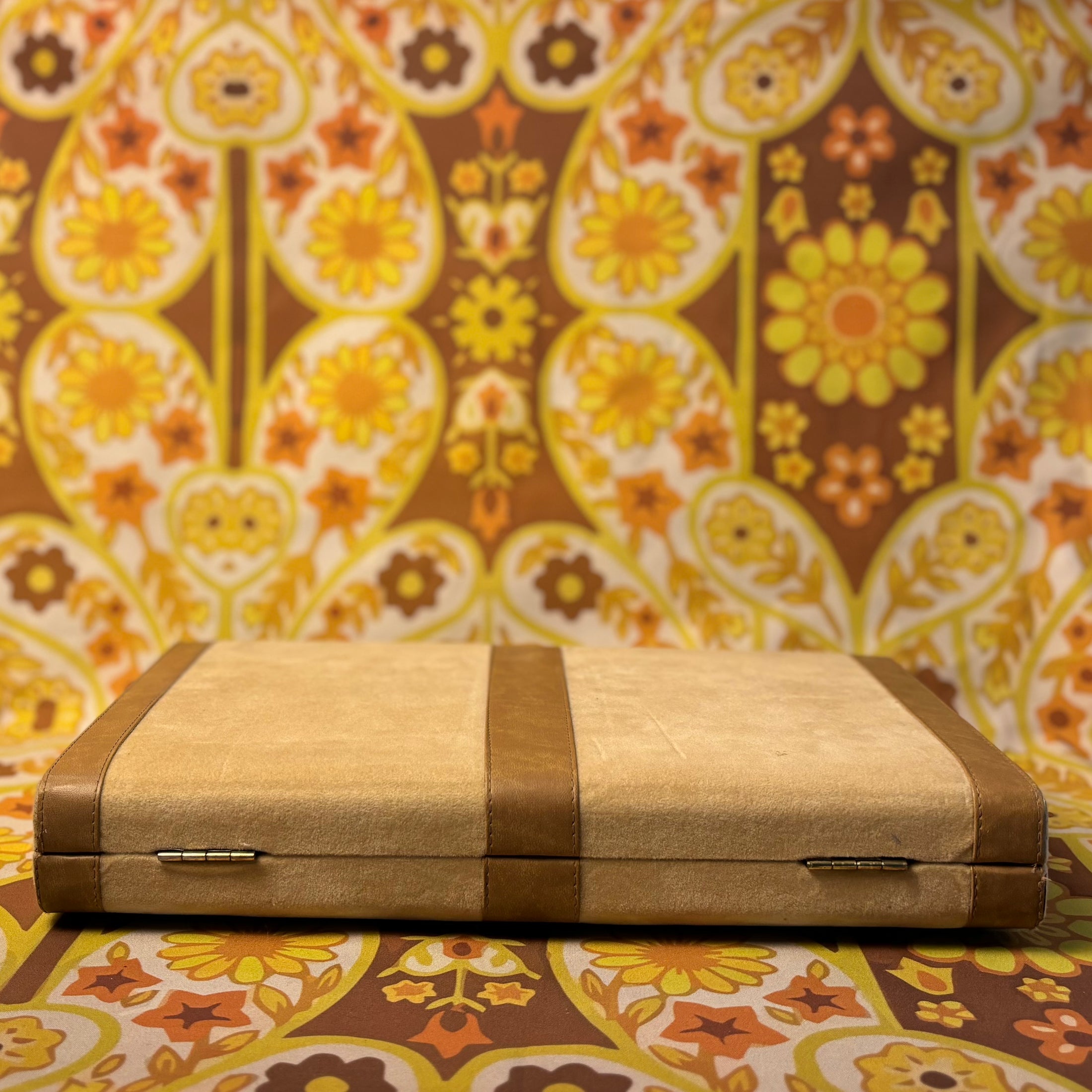 Vintage Travel Backgammon Set w/Case