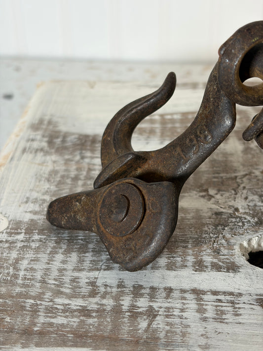 Vintage Double Pulley Barn Block & Tackle & Swivel Hook w/  Gear Locking Mechanism
