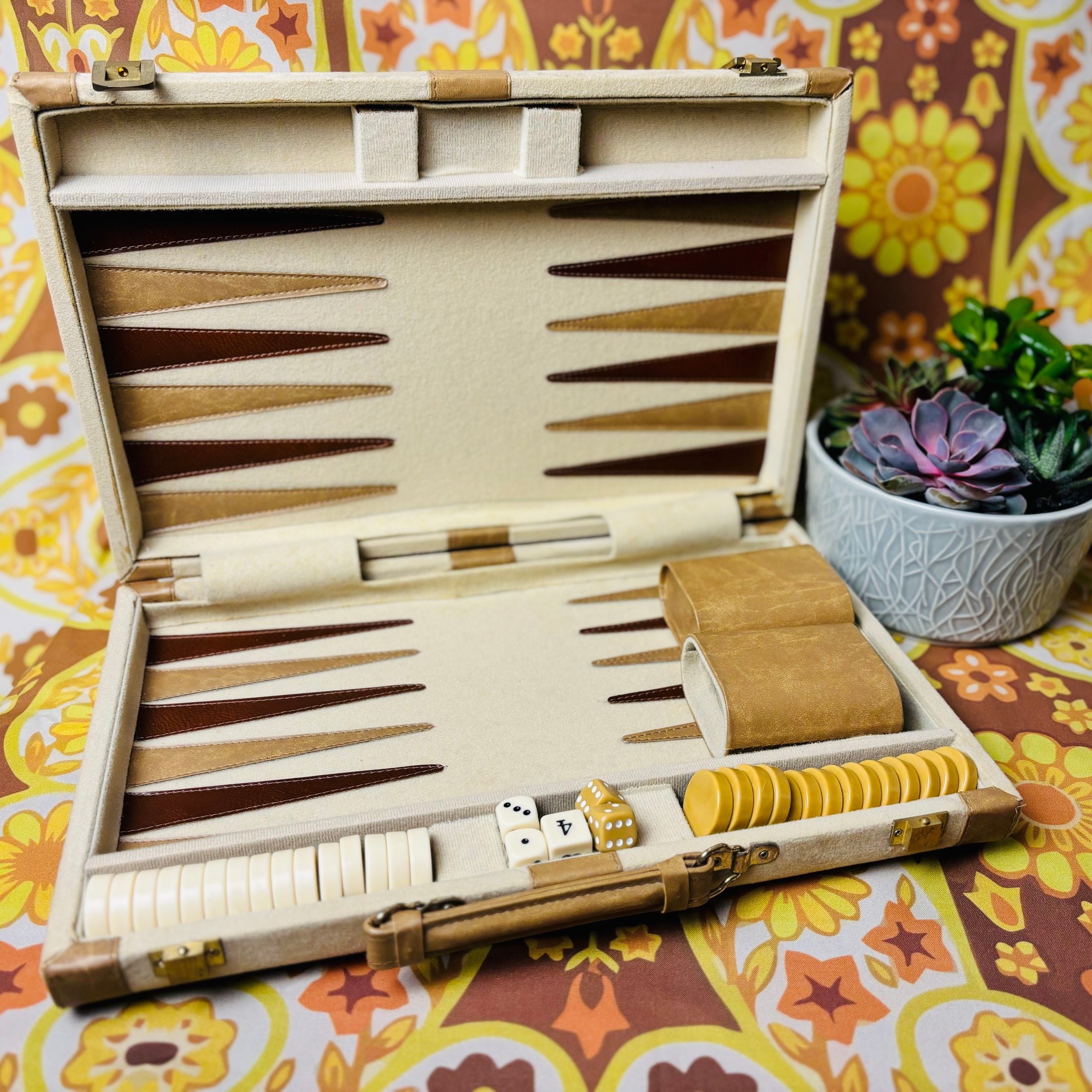 Vintage Travel Backgammon Set w/Case